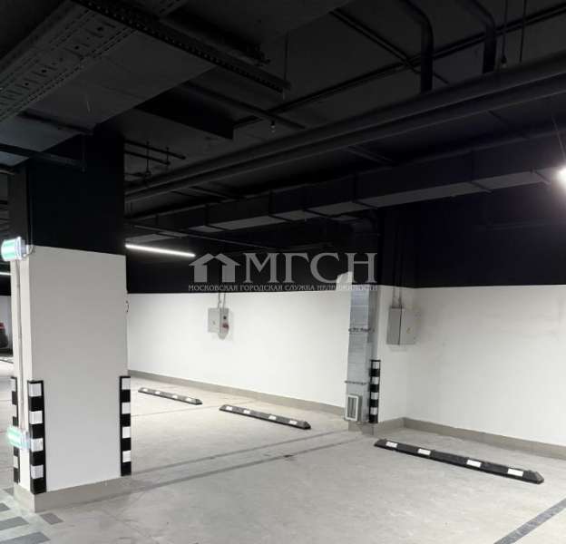 Продажа машиноместа у метро Серп и Молот в Москве. Улица Крузенштерна, 3к3