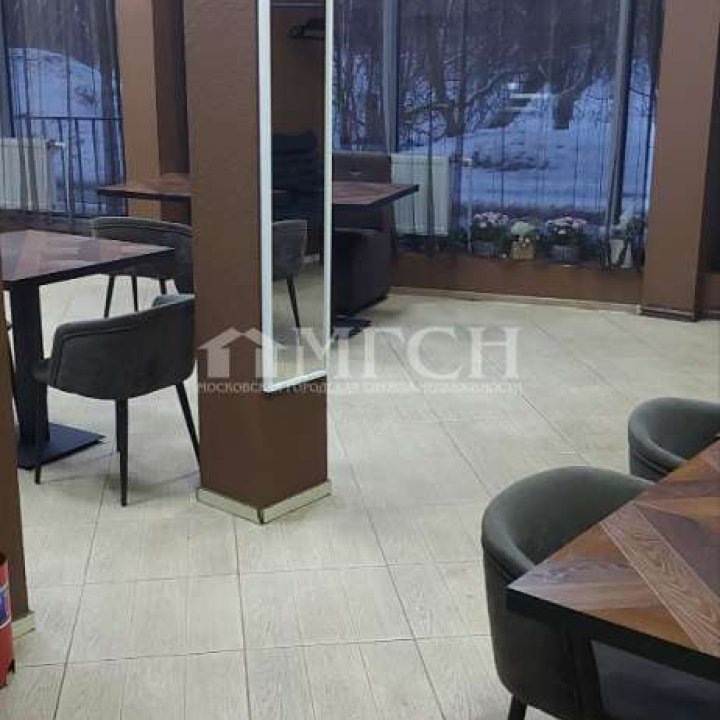 Сдаётся помещение свободного назначения у м.Ухтомская. Люберцы, городской округ Люберцы, Октябрьский проспект, 1