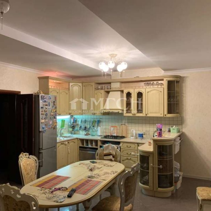 Продаётся дом 272 м² на 5 сот. Троицк, район Троицк, микрорайон К, Южная улица, 11
