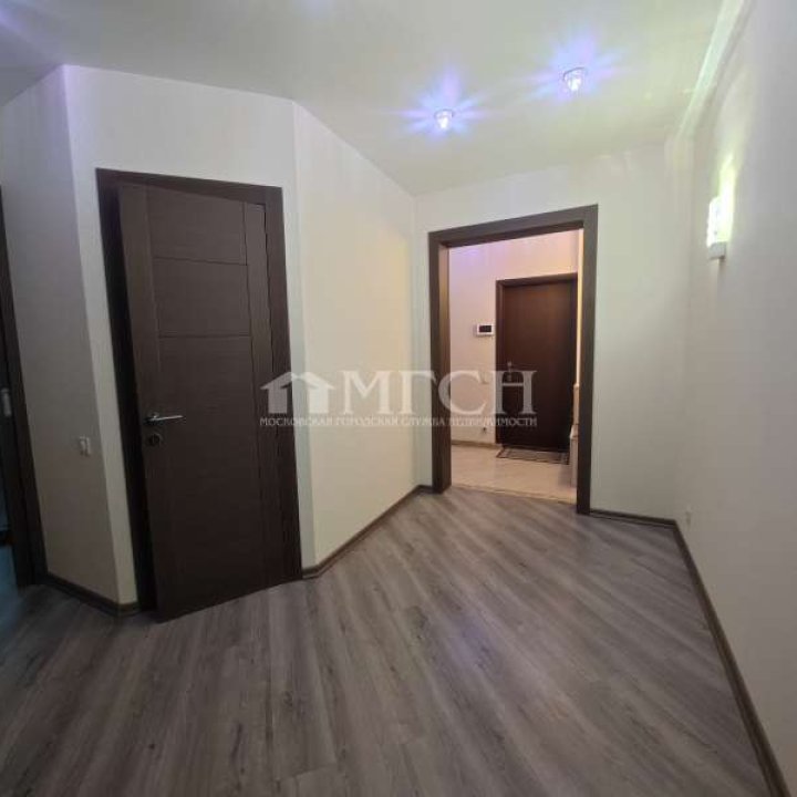 Сдаётся трёхкомнатная квартира у м.Бунинская аллея. Москва, ЮЗАО, район Южное Бутово, микрорайон Б, Бартеневская улица, 57к1