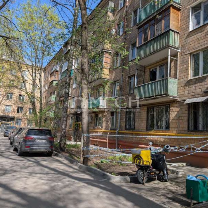 Продаётся трёхкомнатная квартира у м.Семёновская. Москва, ВАО, район Соколиная Гора, улица Семёновский Вал, 10к2