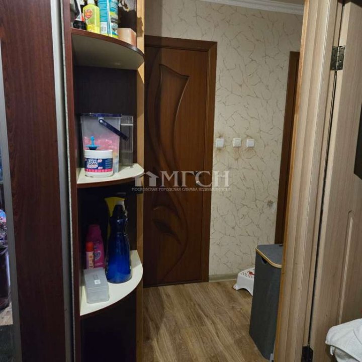 Продаётся трёхкомнатная квартира у м.Орехово. Москва, ЮАО, 5-й микрорайон, Шипиловский проезд, 59к2