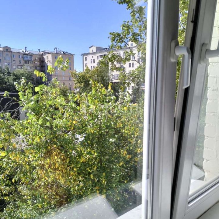 Продаётся двухкомнатная квартира у м.Дубровка. Москва, ЮВАО, микрорайон Л, Шарикоподшипниковская улица, 36/18
