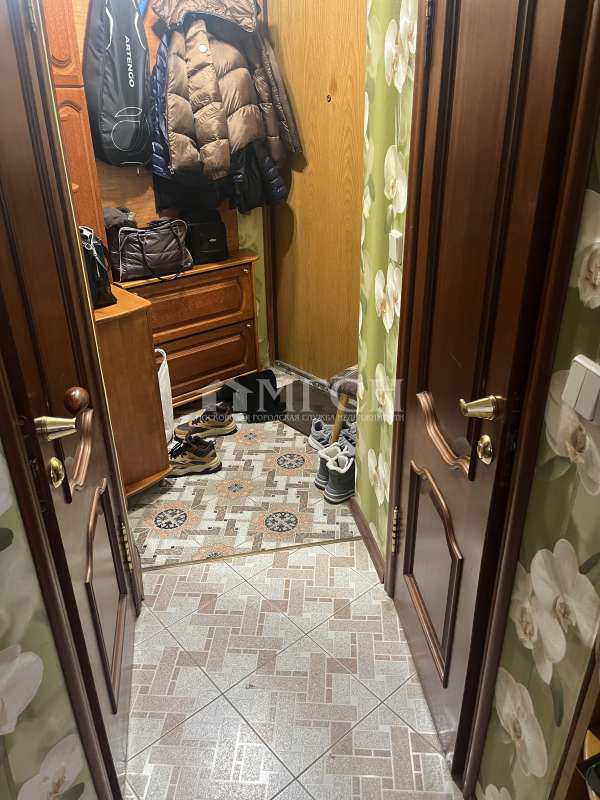 Продажа 1-комнатной квартиры у метро Пражская. Днепропетровская улица, 3к4