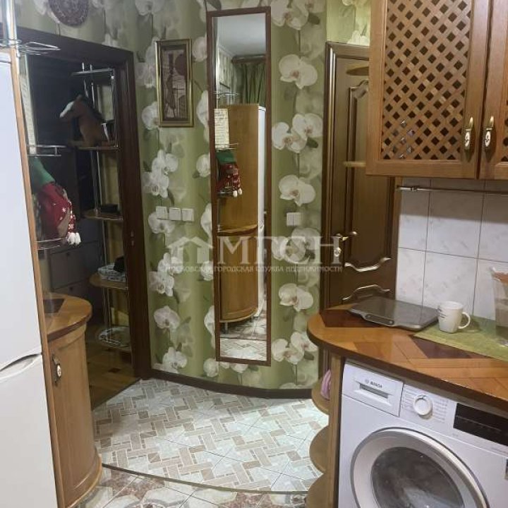 Продаётся однокомнатная квартира у м.Пражская. Москва, ЮАО, район Чертаново Центральное, Днепропетровская улица, 3к4