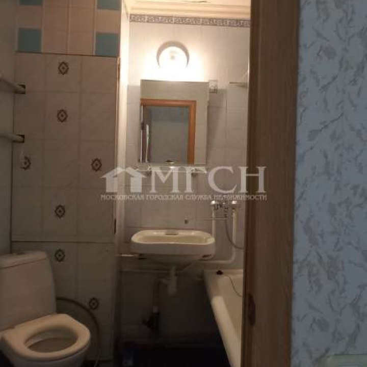Продаётся однокомнатная квартира у м.Солнцево. Москва, ЗАО, 5-й микрорайон, Солнцевский проспект, 23