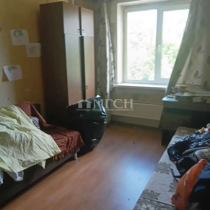 Продаётся трёхкомнатная квартира. Посёлок городского типа Сычёво, Волоколамский муниципальный округ, Школьная улица, 7