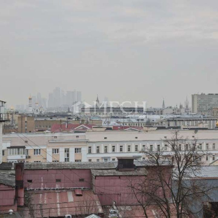 Продаётся трёхкомнатная квартира у м.Чкаловская. Москва, ЦАО, Таганский район, Подколокольный переулок, 16/2с2