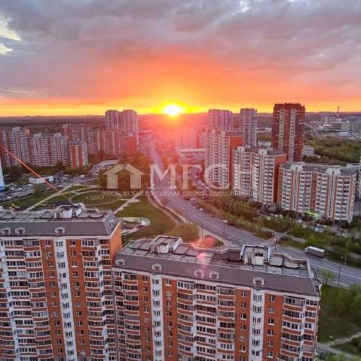 Продаётся однокомнатная квартира у м.Улица Дмитриевского. Москва, ВАО, микрорайон Кожухово, Лухмановская улица, 11