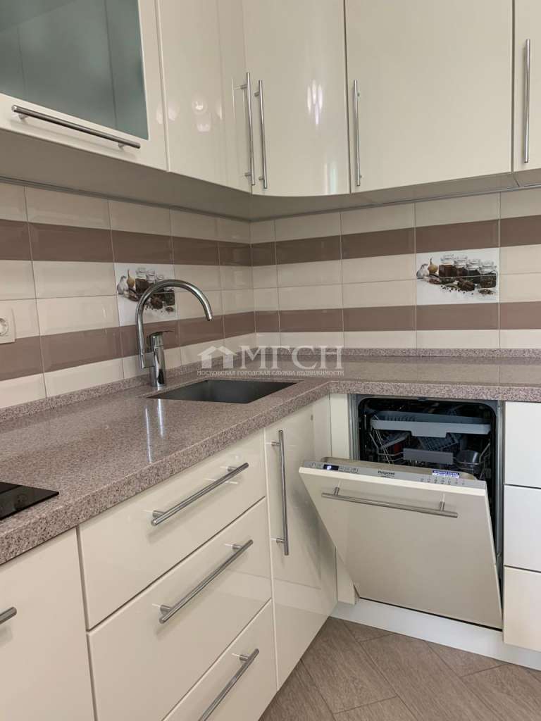 Продажа 2-комнатной квартиры у метро Новопеределкино. Производственная улица, 12к2