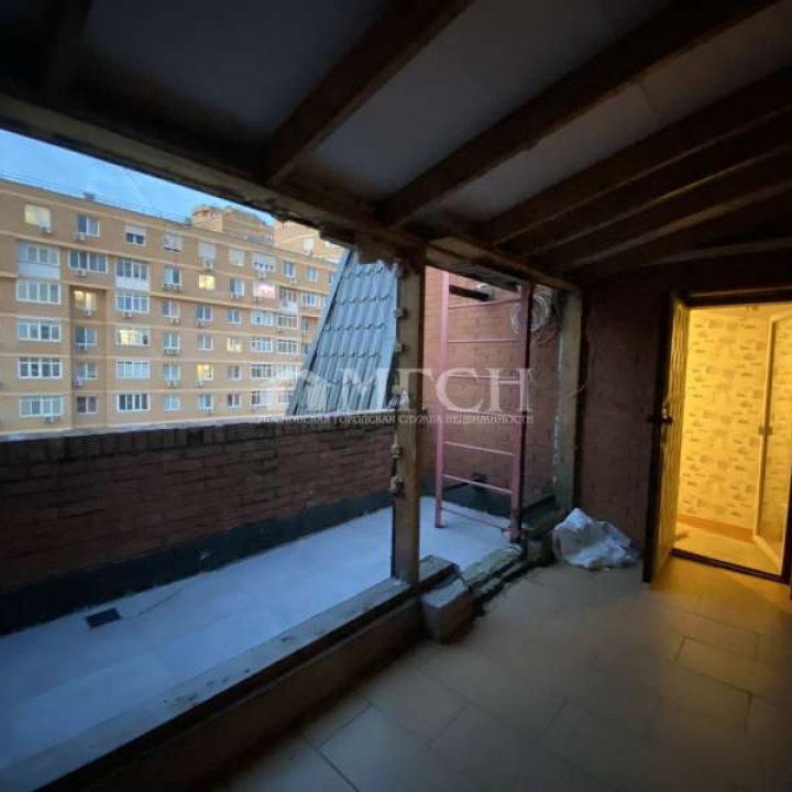 Продаётся двухкомнатная квартира у м.Химки. Москва, СЗАО, 4-й микрорайон, улица Соловьиная Роща, 11