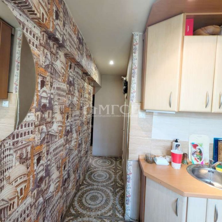 Продаётся трёхкомнатная квартира у м.Семёновская. Москва, ВАО, район Соколиная Гора, улица Семёновский Вал, 10к2