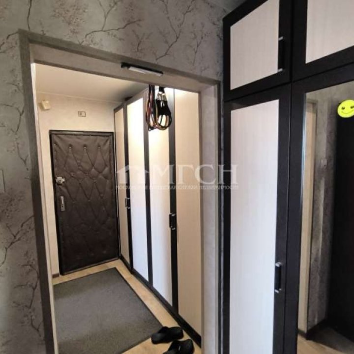 Продаётся трёхкомнатная квартира у м.Улица Скобелевская. Москва, ЮЗАО, район Южное Бутово, Старонародная улица, 4