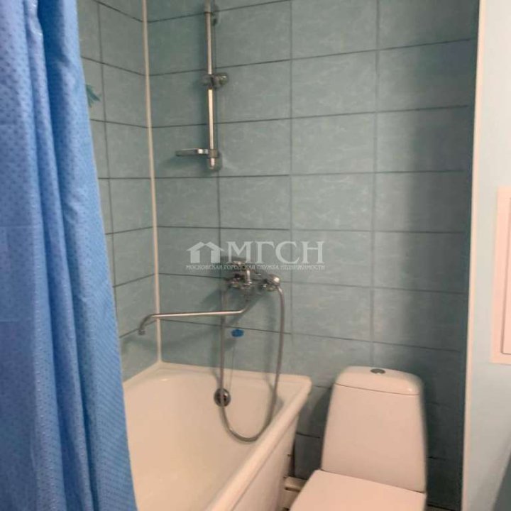 Продаётся однокомнатная квартира у м.Пражская. Москва, ЮАО, район Чертаново Северное, 2-й микрорайон, Сумская улица, 6к1