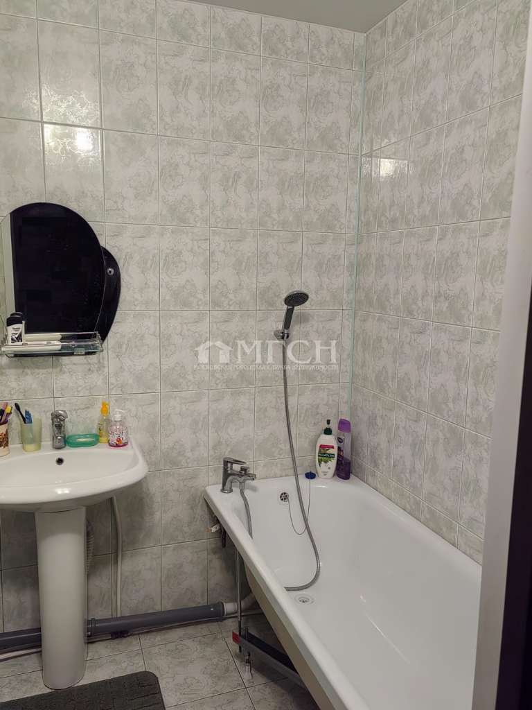 Продажа 1-комнатной квартиры в Подмосковье (Наро-Фоминск). Улица Войкова, 3