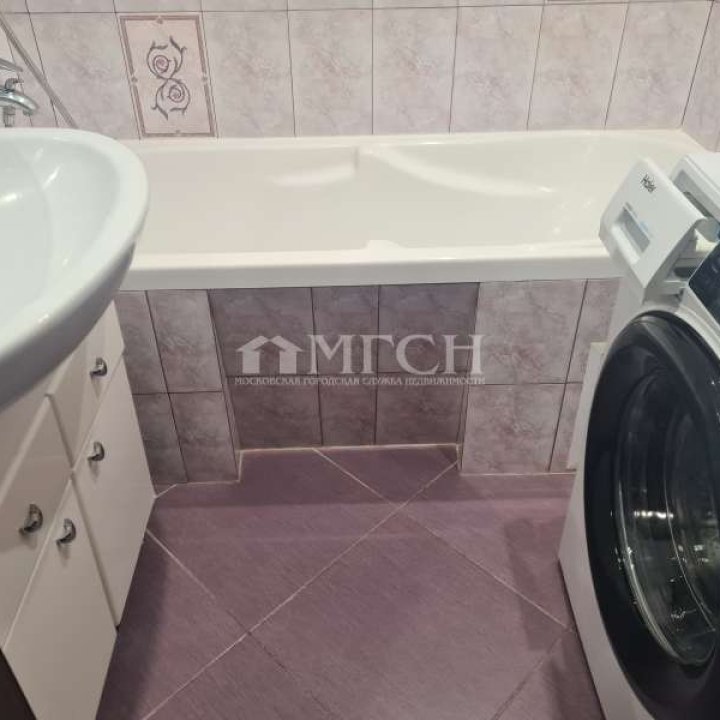 Продаётся однокомнатная квартира. Химки, городской округ Химки, микрорайон Сходня, 2-й Чапаевский переулок, 4