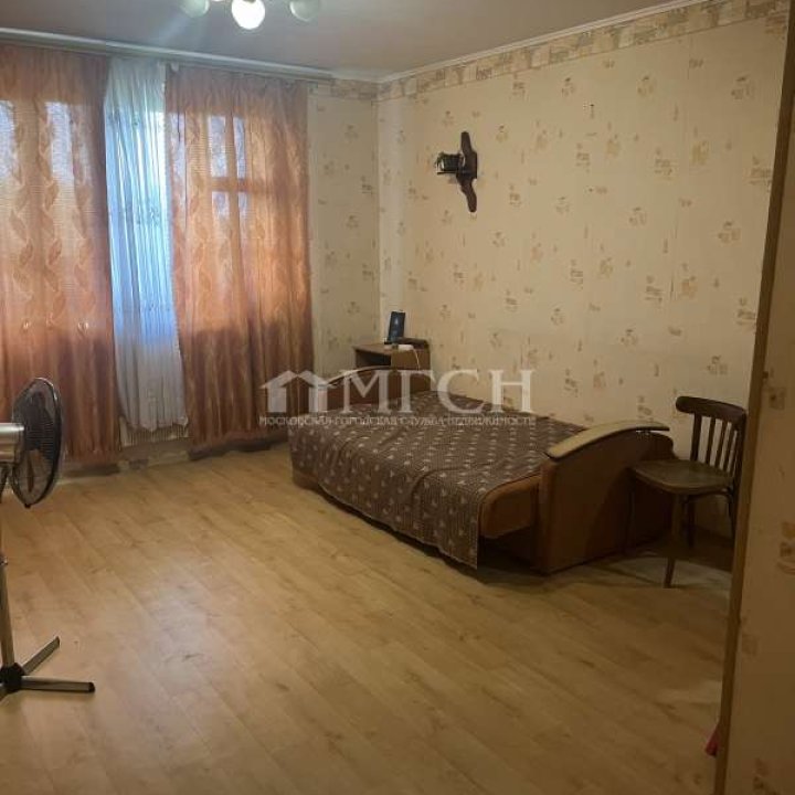 Продаётся однокомнатная квартира у м.Орехово. Москва, ЮАО, микрорайоны 1Д и 1Е, улица Маршала Захарова, 16к1