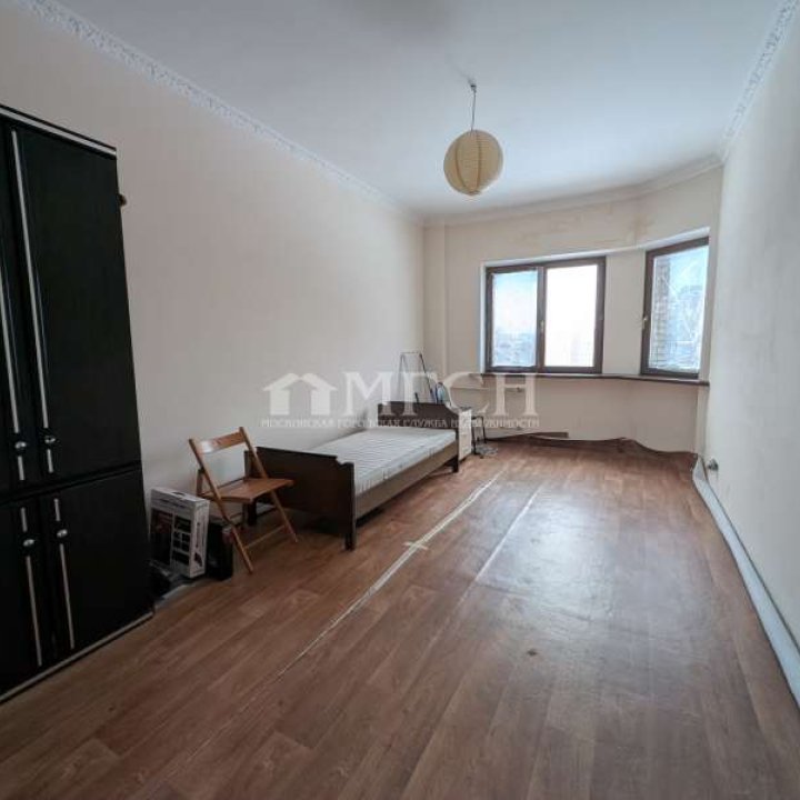 Продаётся трёхкомнатная квартира у м.Новые Черёмушки. Москва, ЮЗАО, район Черёмушки, улица Гарибальди, 36