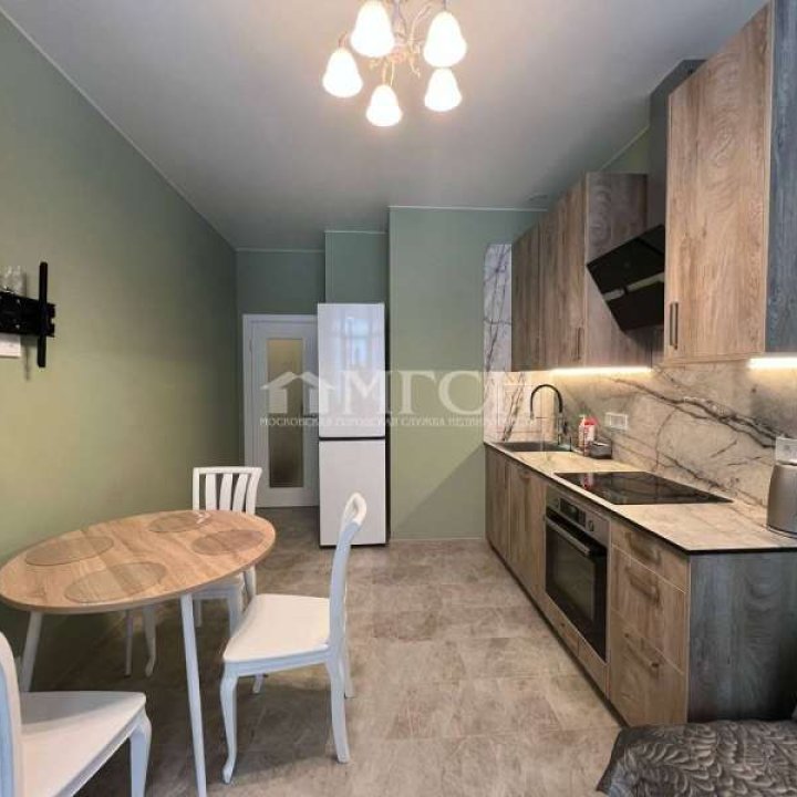 Продаётся двухкомнатная квартира у м.Саларьево. Москва, ЗАО, жилой комплекс Румянцево-Парк, Родниковая улица, 30к3