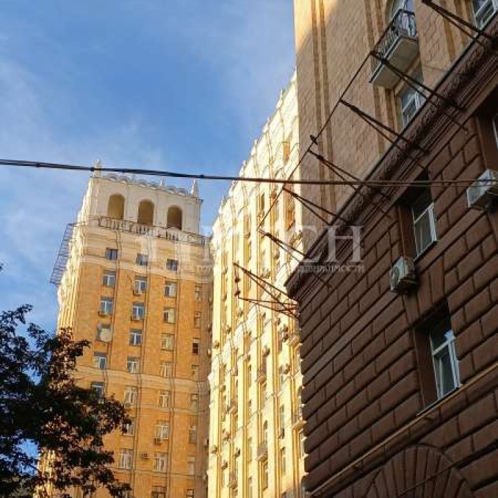 Продаётся двухкомнатная квартира у м.Алексеевская. Москва, СВАО, Алексеевский район, проспект Мира, 120
