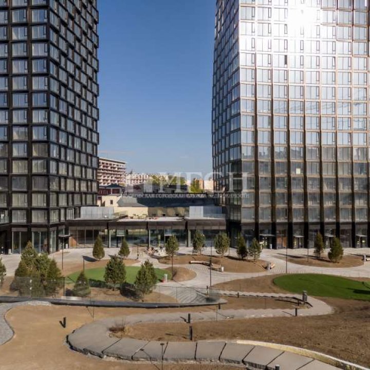 Продаётся трёхкомнатная квартира у м.Серпуховская. Москва, ЖК Хай Лайф, Летниковская улица, 11к1